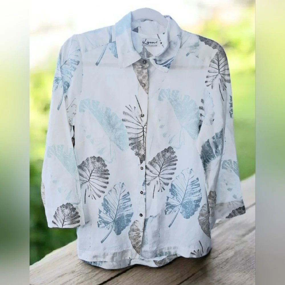 I Linen Lifestyle Elegant Light Gray and Blu Linen Blouse - Picture 1 of 10